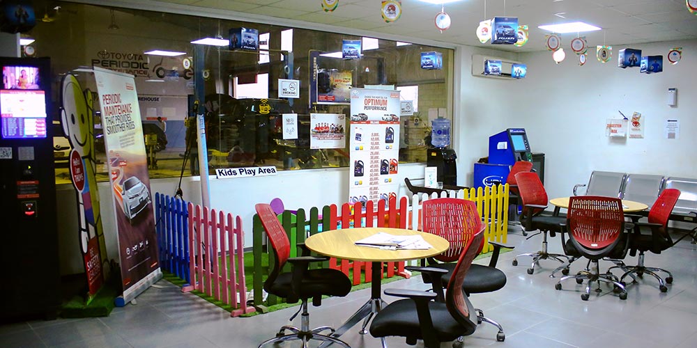 Sitting and Kids Play Area - Showroom Facility