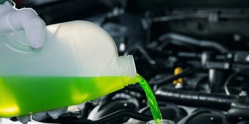 Coolant-vs-Antifreeze-Key-Differences-for-Your-Car-Care-Featured-Image