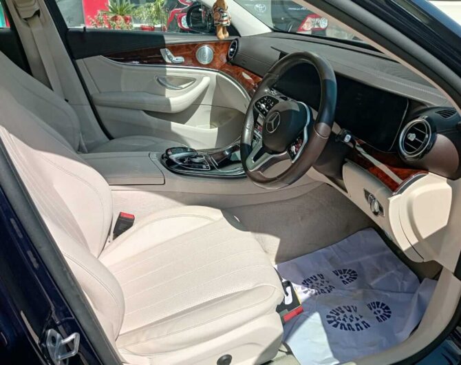 Mercedes-Benz-E180-2019-Image-Seven