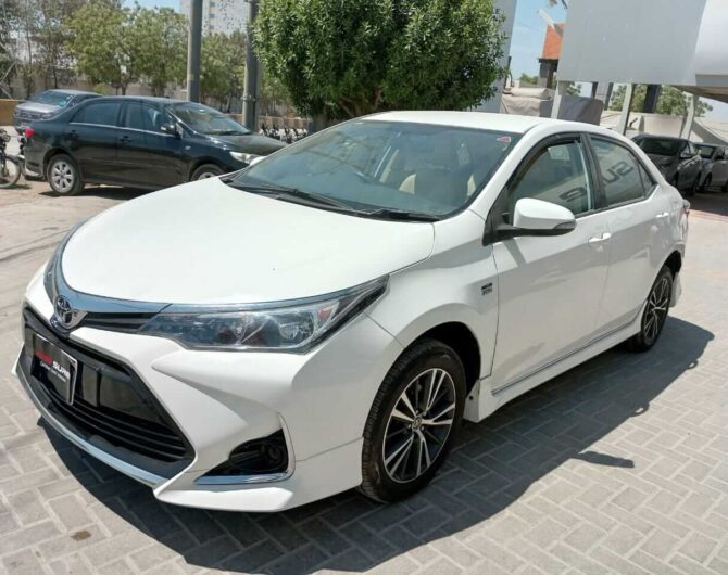 Toyota-Corolla-Altis-1.6-AT-2021-Image-Four