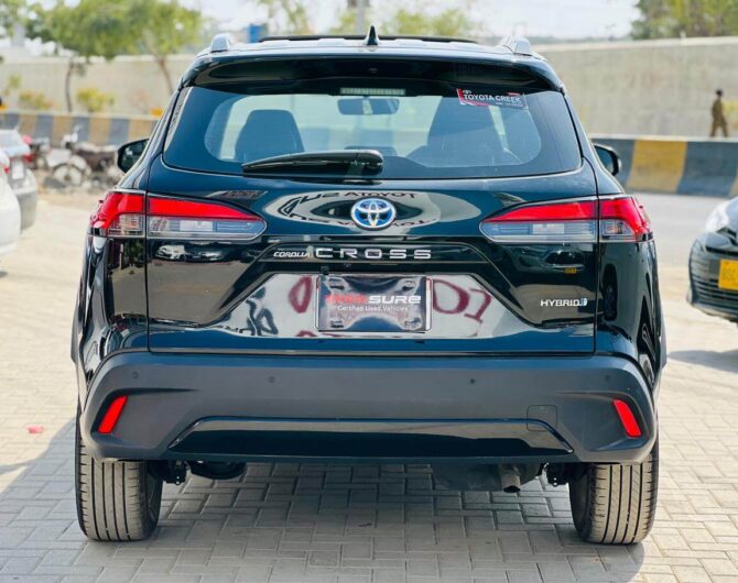 Toyota-Corolla-Cross-Hybrid-Hi-(CBU)-2022-Image-One