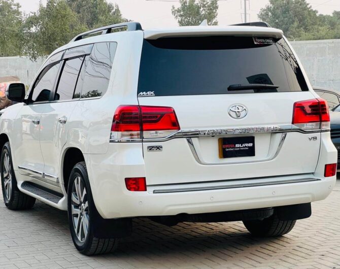 Toyota-Landcruiser-Zx-V8-2021-Image-Five