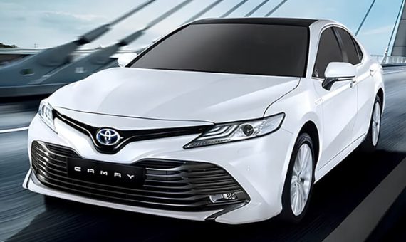 Toyota-Camry-Hybrid-Fuel-Average-in-Pakistan-Featured-Image
