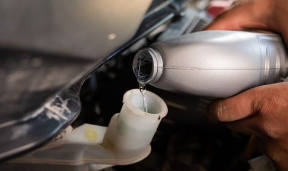 How Summer Affects Your Brake Fluid & How Can you Protect It Featured Image