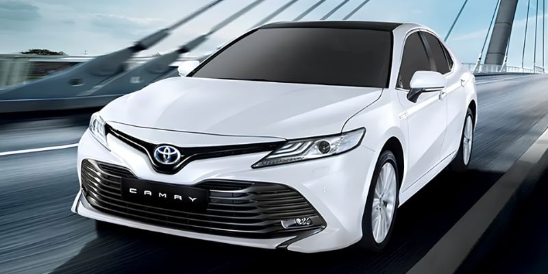Toyota Camry Hybrid Fuel Average in Pakistan Featured Image